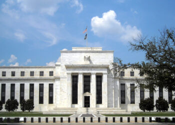 Un assouplissement monétaire isolé de la Fed pèsera sur le dollar américain