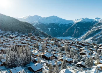 Naef Prestige | Knight Frank s’allie à Koja d’Or pour renforcer son offre alpine